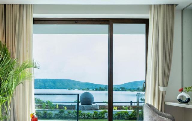 Lake View Room with Balcony